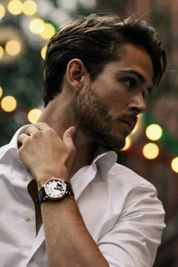 All-Mighty Girl Gets Spoiled by A Bigshot webnovel cover